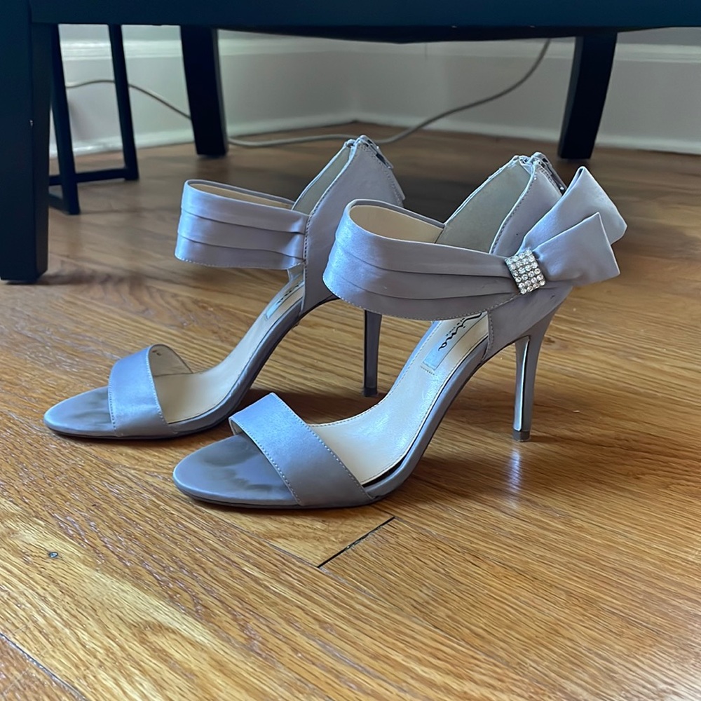 Nina • Silver Metallic Heels with back zipper and side bow